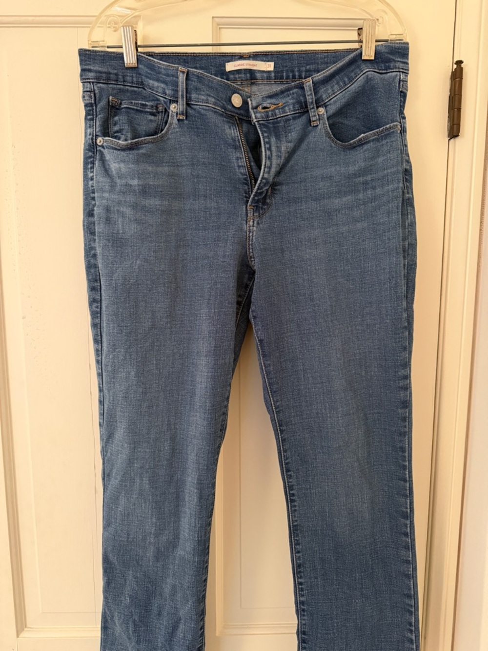 Straight-Leg Women’s Jeans in Medium Blue